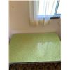 Image 8 : Vintage 50s Green Formica Chrome Kitchen Table