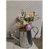 Image 8 : Spring Decor Bundle With Hamper and Towels