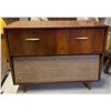 Image 2 : 1954 Viking High Fidelity Console Stereo