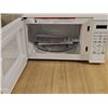 Image 3 : Comfee CM-M091AGN 0.9 cu ft Microwave Oven
