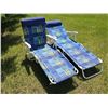 Image 1 : 2 Blue Plaid Folding Outdoor Lounge Chairs