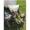 Image 2 : Outdoor Garden Lot with Bird Bath, Planters, and Animal Figurines