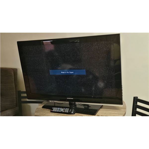 Samsung LN40B500P3FXZC 40-Inch LCD TV with Remote