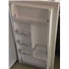 Image 9 : Hamilton Beach 3.3 Cu. Ft. Compact Refrigerator HBF33MWE1-022
