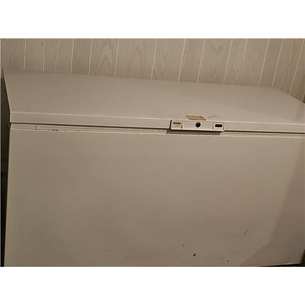 Working Kenmore Heavy Duty Chest Freezer with Baskets