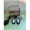 Image 7 : Swan Decor, Rattan Mail Holder and Desk Organisers