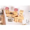 Image 2 : Large selection of pre-built Roman building kits for gaming