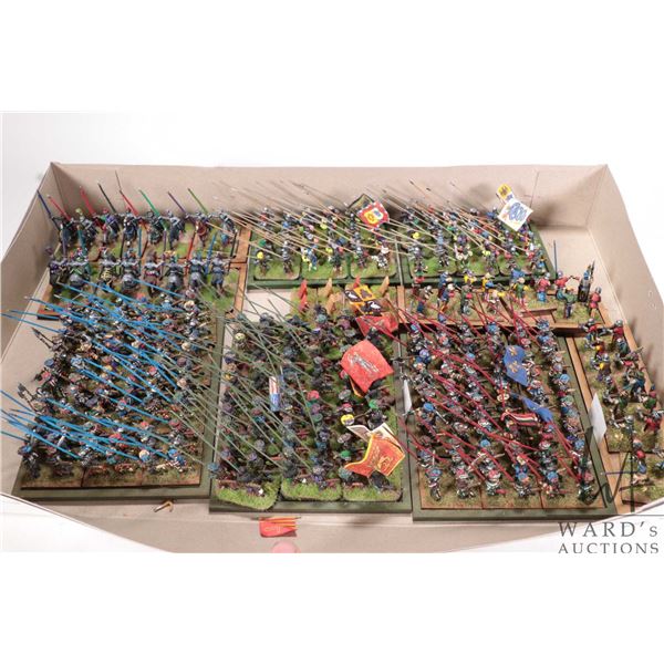 Large selection of what appears to be 15mm Italian Wars gaming figures including mounted knights and