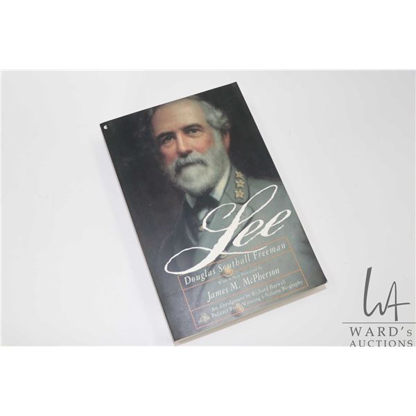 Softcover "Lee" by Douglas Southall Freeman