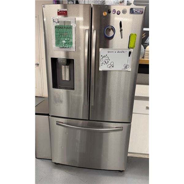 Samsung RF28R6201SR French Door Refrigerator (contents not included)