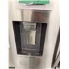Image 2 : Samsung RF28R6201SR French Door Refrigerator (contents not included)