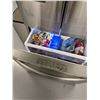 Image 9 : Samsung RF28R6201SR French Door Refrigerator (contents not included)