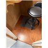 Image 6 : Arch Hawaii Custom Privacy Phone Booth (Made From Recycled Woods)