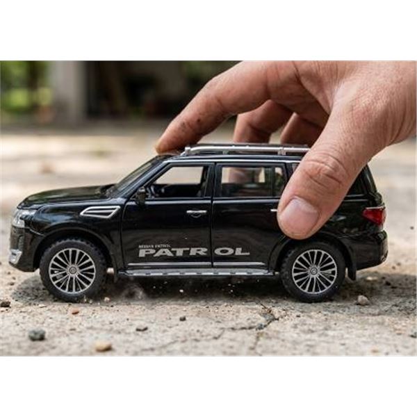 CHIMEI 1:32 Diecast Nissan Patrol Model