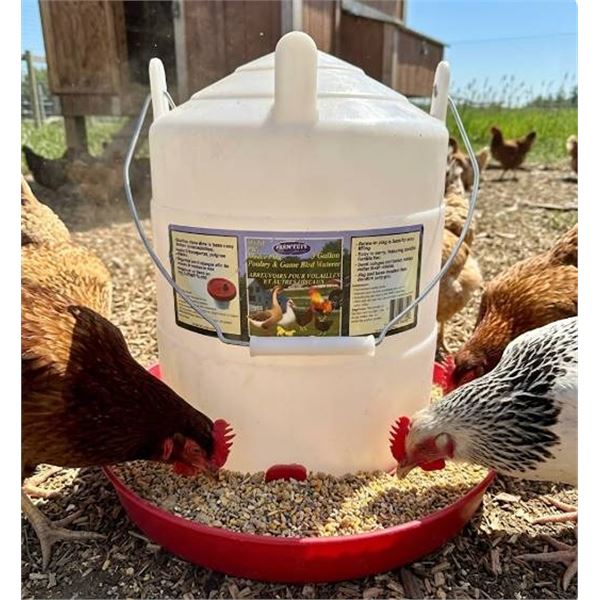 Farm-Tuff 3 Gallon Poultry Waterer