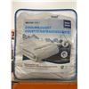 Image 2 : Below Zero Queen Cooling Duvet