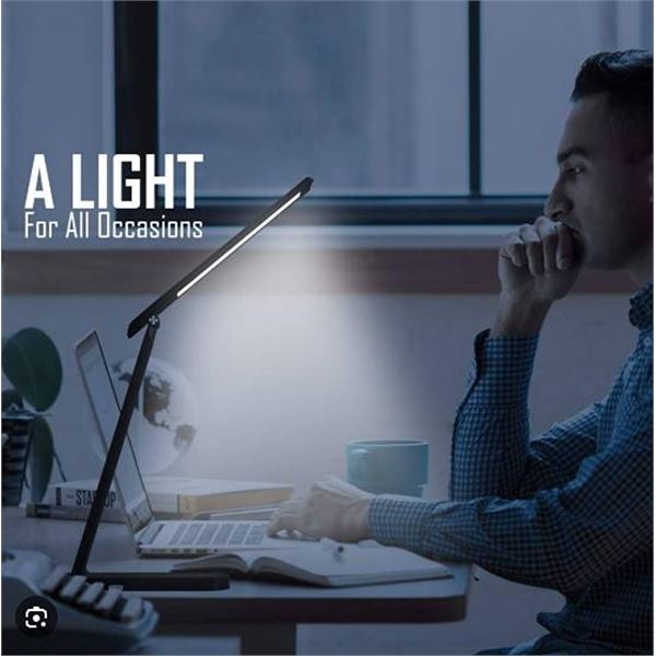 Aultra Black LED Desk Lamp