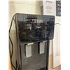 Image 2 : ICEMAN Water Dispenser and Ice Maker