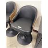 Image 2 : Modern Adjustable Swivel Bar Stool