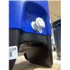 Image 4 : Igloo 5 Gallon Wheeled Drinking Water Cooler