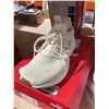 Image 4 : PUMA Women's Running Shoes US 8 Beige