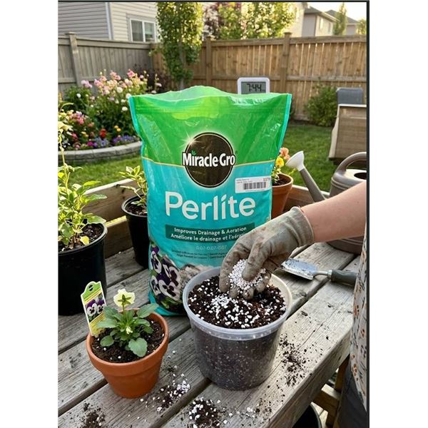 Miracle-Gro Perlite 8.8L Bag