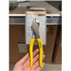 Image 2 : Southwire 8" High Leverage Cutting Pliers