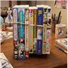 Image 2 : 7 English Manga Volumes