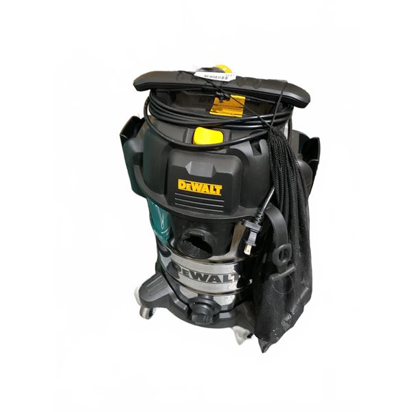 DeWalt 8-Gallon Wet/Dry Vacuum