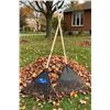 Image 1 : 2 Poly Leaf Rakes RONA and VALU+