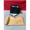 Image 1 : Black Gucci Handbag