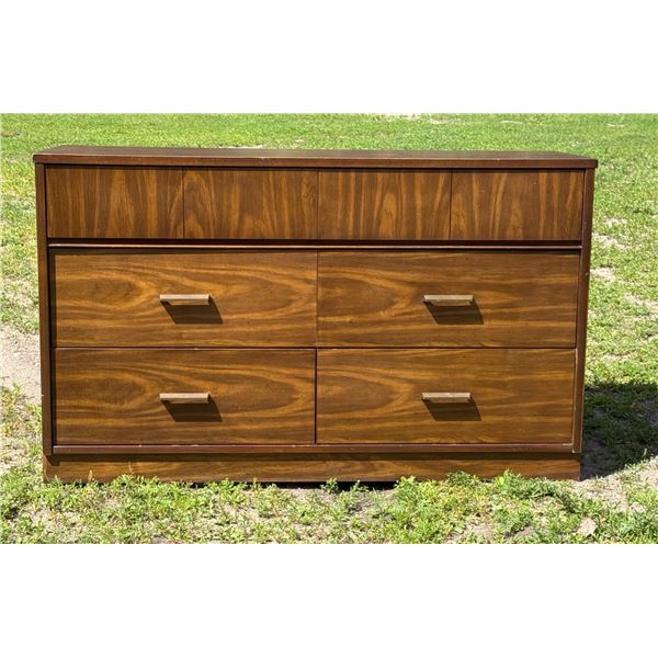 MID-CENTURY CHEST DRESSER BY BASSETT FURNITURE INDUSTRIES, INC. (MATCHES DRESSER IN LOT 2!)