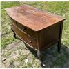 Image 2 : ANTIQUE TIGER OAK WASHSTAND WITH UNIQUE ACANTHUS LEAF CARVED FOOT