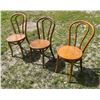 Image 3 : VINTAGE CLASSIC THONET-STYLE BENTWOOD CHAIRS, LOT OF THREE