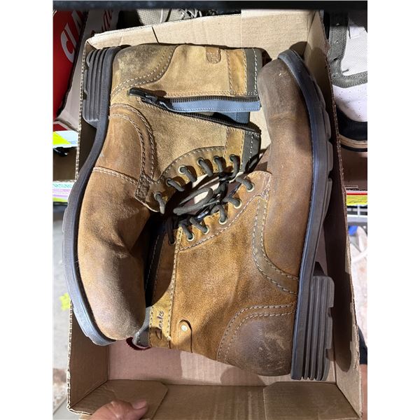 Boots size 13