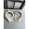 Image 1 : Porcelain bed pens