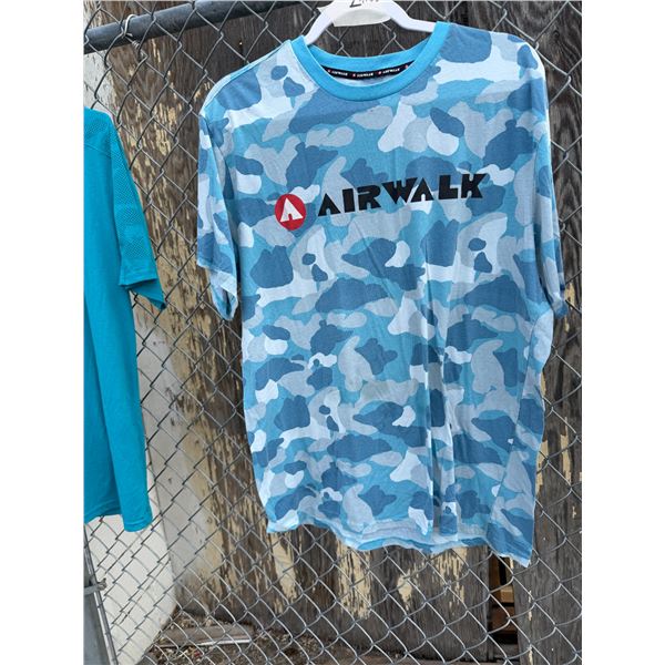 Air walk T-shirt size large