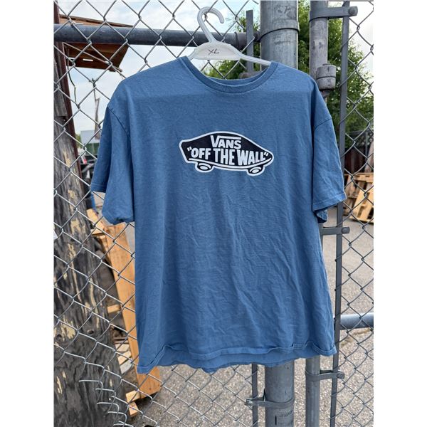Vance off the wall T-shirt size extra large