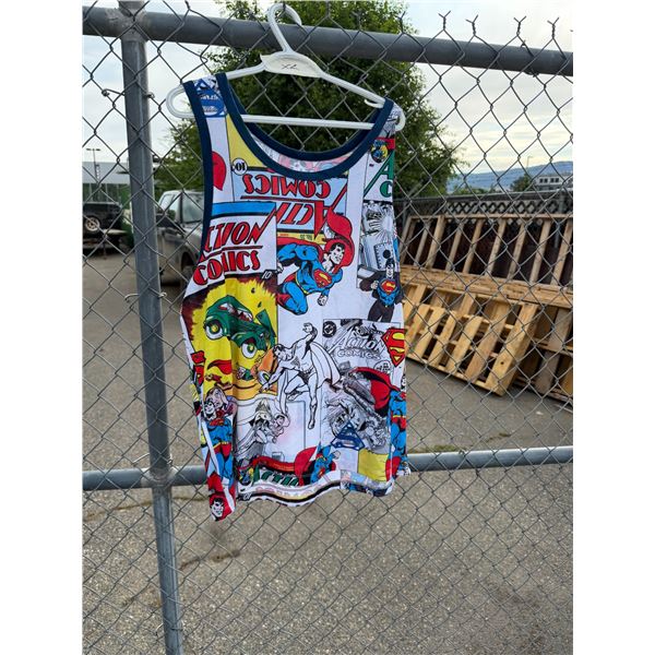 Comics tank top size XL