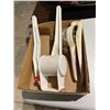 Image 1 : Vintage kitchen items