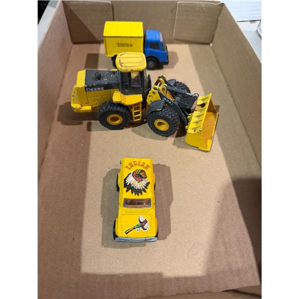 Vintage toys Tonka  , DEERE etc.