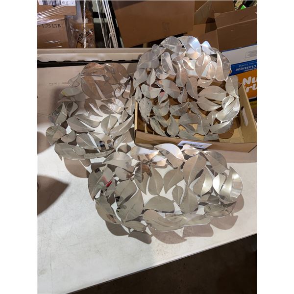 Home decor, dishes