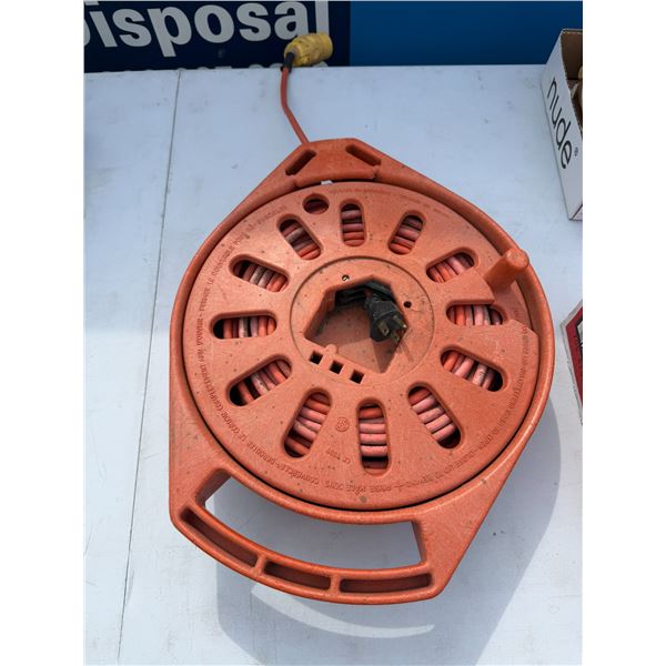 Extension cord with Reel