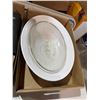 Image 1 : Dish with lid M