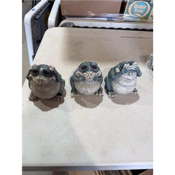 Frogs decor