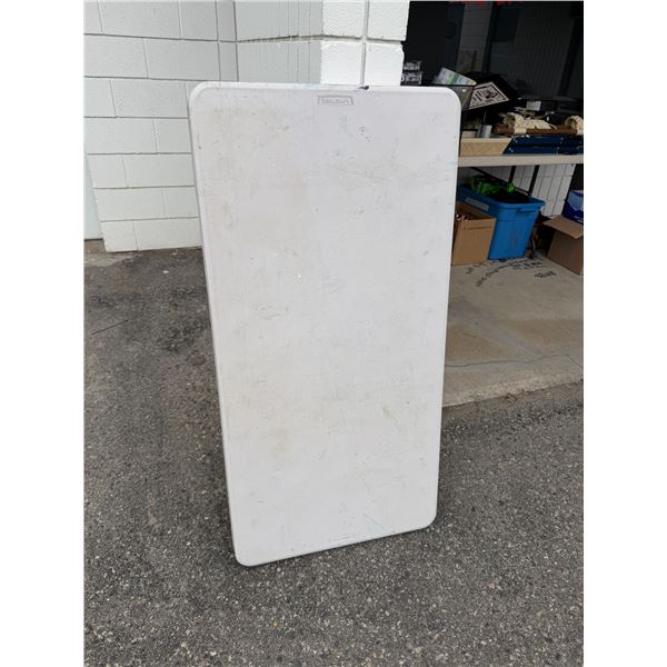 Lifetime 4 foot folding table