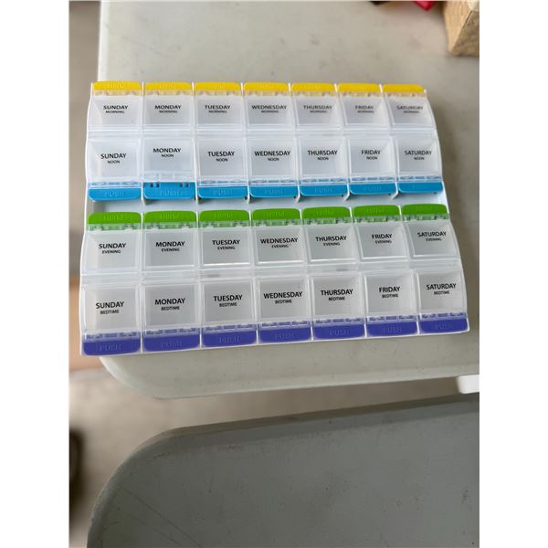 Pill organizer