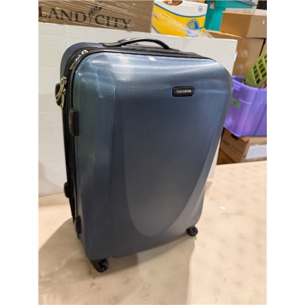 Samsonite 4 wheel suitcase