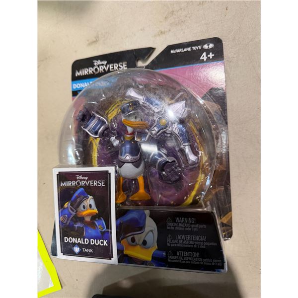 Disney mirror versus Donald Duck
