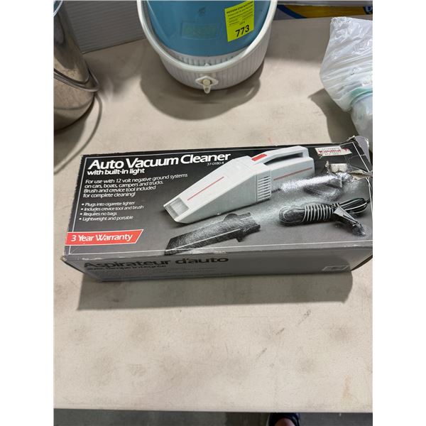 Auto vacuum cleaner